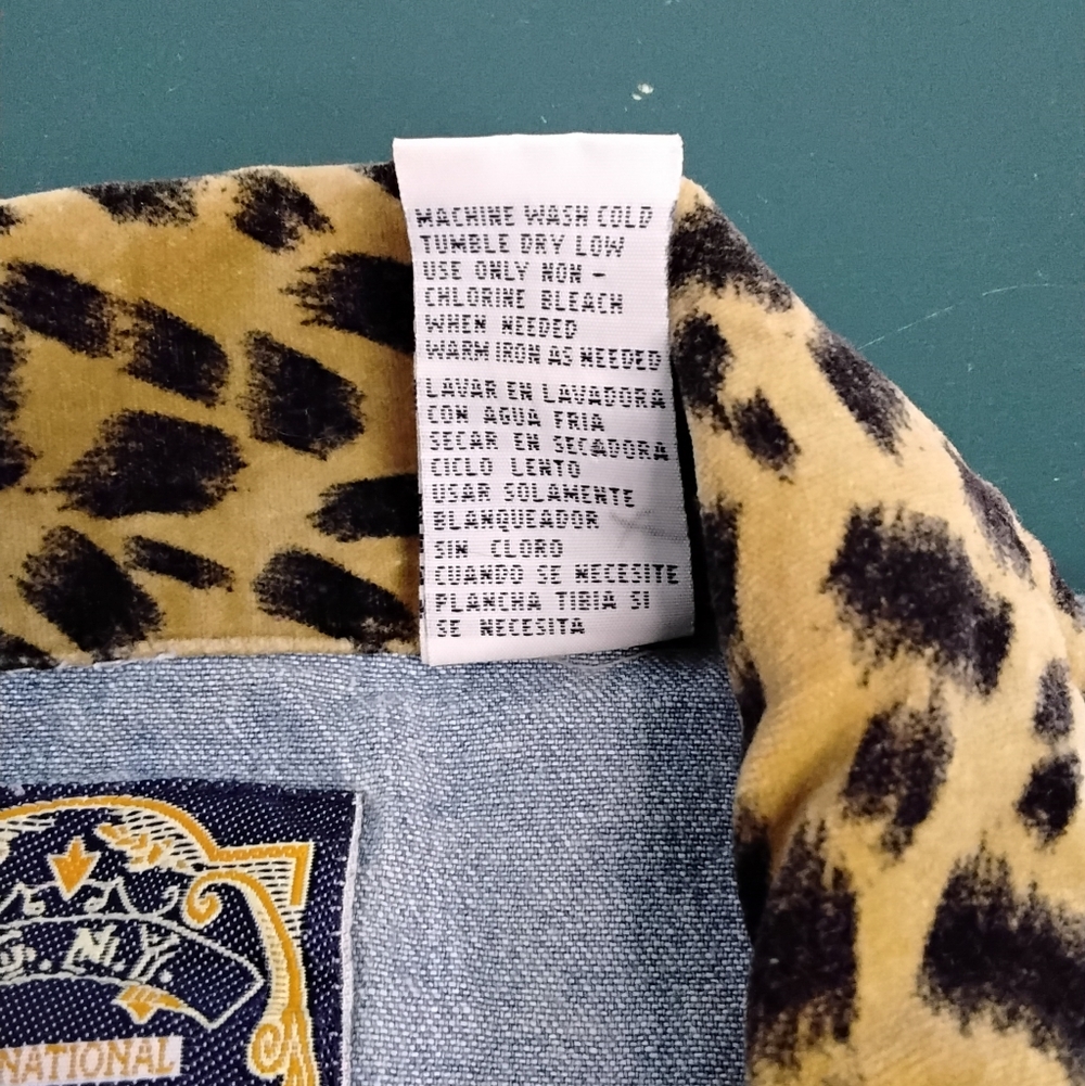 H.G.N.Y International Blues New York Lightweight Jean Vest - Picture 4 of 7
